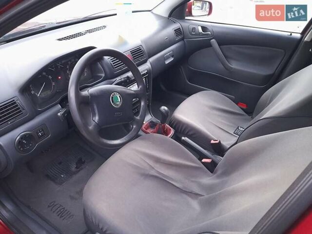 Червоний Шкода Октавія, об'ємом двигуна 1.78 л та пробігом 255 тис. км за 4200 $, фото 28 на Automoto.ua