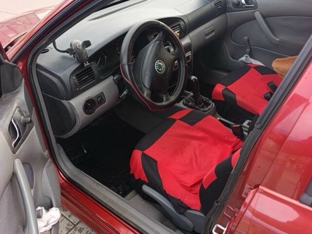 Червоний Шкода Октавія, об'ємом двигуна 1.9 л та пробігом 290 тис. км за 4500 $, фото 5 на Automoto.ua