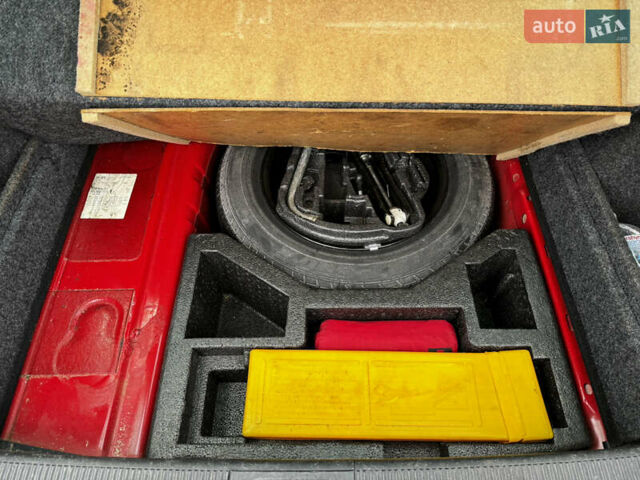 Красный Шкода Октавия, объемом двигателя 1.6 л и пробегом 229 тыс. км за 3599 $, фото 20 на Automoto.ua