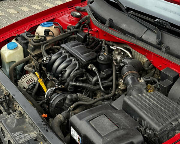 Красный Шкода Октавия, объемом двигателя 1.6 л и пробегом 229 тыс. км за 3599 $, фото 37 на Automoto.ua