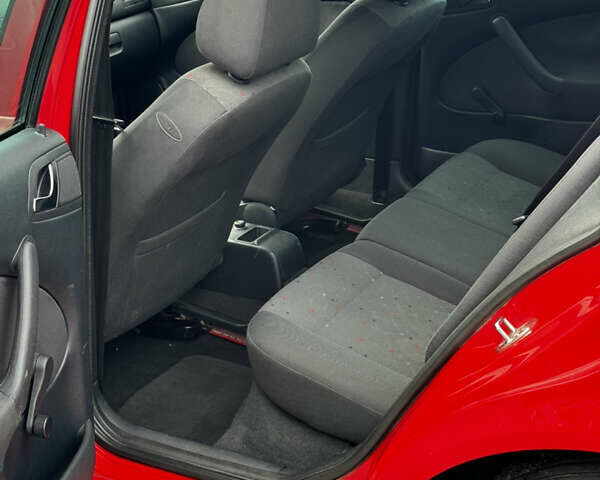 Красный Шкода Октавия, объемом двигателя 1.6 л и пробегом 229 тыс. км за 3599 $, фото 23 на Automoto.ua