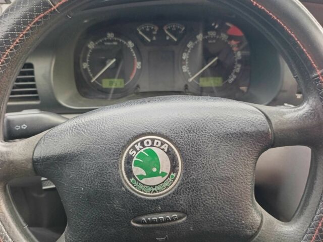 Червоний Шкода Октавія, об'ємом двигуна 1.9 л та пробігом 290 тис. км за 4500 $, фото 11 на Automoto.ua