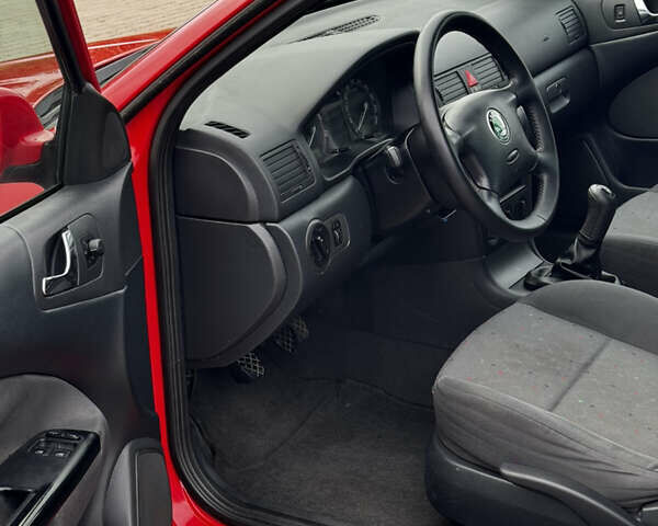 Красный Шкода Октавия, объемом двигателя 1.6 л и пробегом 229 тыс. км за 3599 $, фото 24 на Automoto.ua