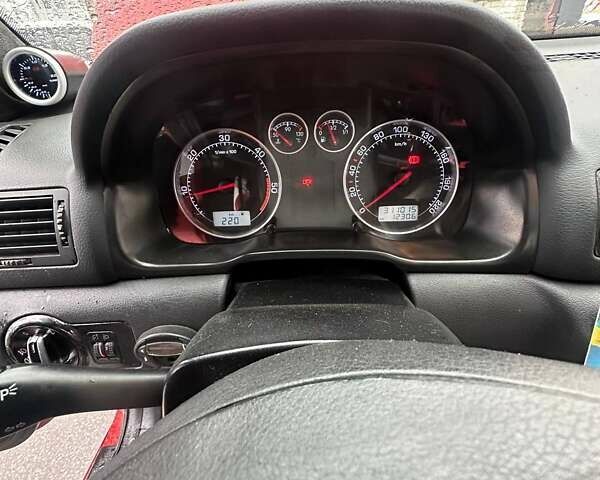 Красный Шкода Октавия, объемом двигателя 1.9 л и пробегом 311 тыс. км за 4899 $, фото 8 на Automoto.ua