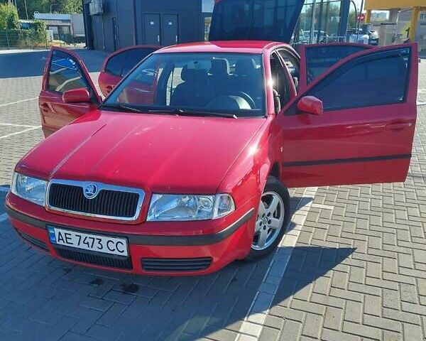 Красный Шкода Октавия, объемом двигателя 1.6 л и пробегом 225 тыс. км за 4999 $, фото 6 на Automoto.ua