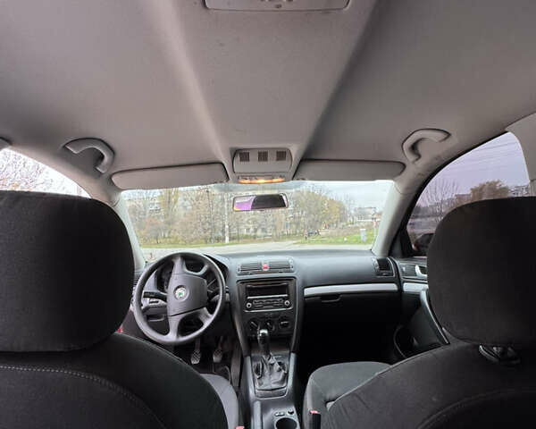 Красный Шкода Октавия, объемом двигателя 1.97 л и пробегом 444 тыс. км за 4650 $, фото 20 на Automoto.ua