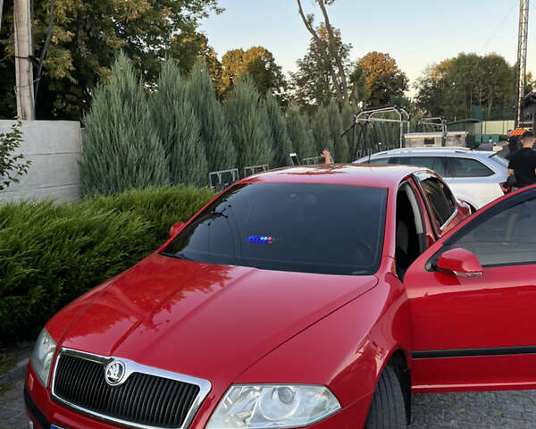 Красный Шкода Октавия, объемом двигателя 1.6 л и пробегом 250 тыс. км за 6000 $, фото 11 на Automoto.ua