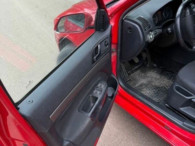 Красный Шкода Октавия, объемом двигателя 0 л и пробегом 367 тыс. км за 2750 $, фото 11 на Automoto.ua