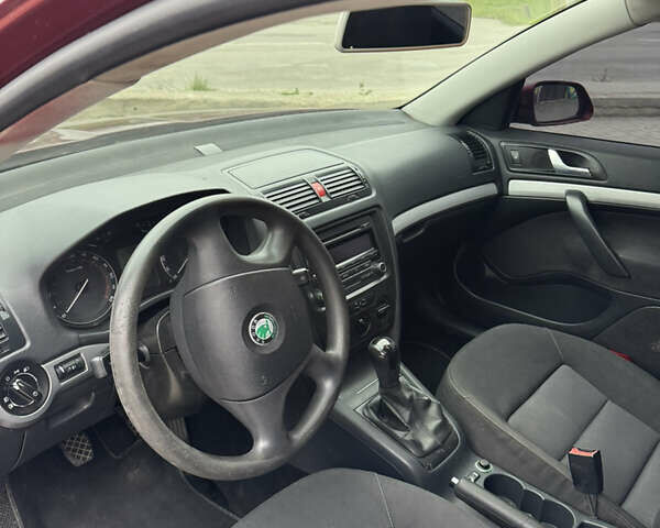 Красный Шкода Октавия, объемом двигателя 1.97 л и пробегом 444 тыс. км за 4650 $, фото 19 на Automoto.ua