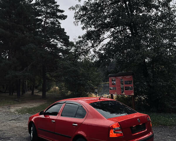 Красный Шкода Октавия, объемом двигателя 1.6 л и пробегом 250 тыс. км за 6000 $, фото 2 на Automoto.ua