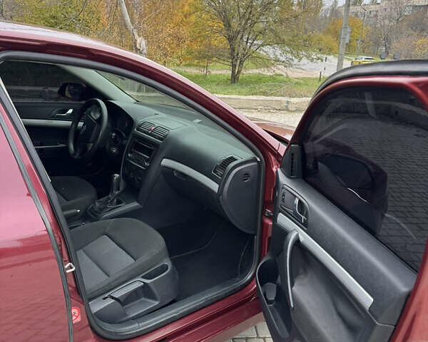 Красный Шкода Октавия, объемом двигателя 1.97 л и пробегом 444 тыс. км за 4650 $, фото 14 на Automoto.ua