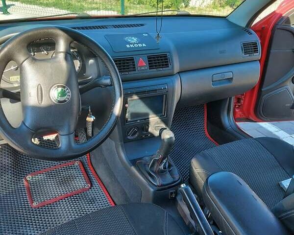 Красный Шкода Октавия, объемом двигателя 1.6 л и пробегом 225 тыс. км за 4999 $, фото 45 на Automoto.ua