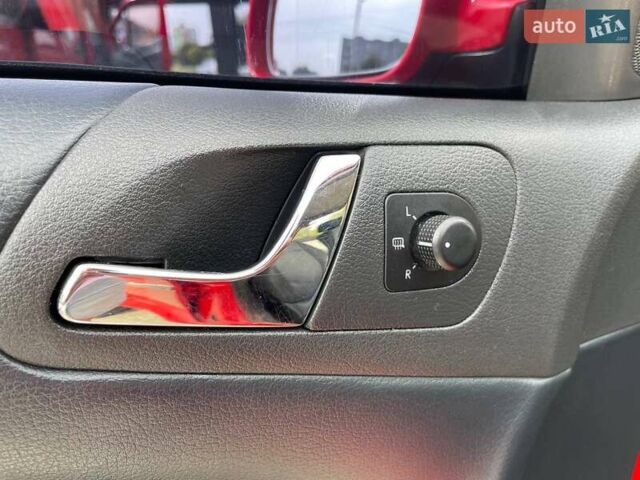 Червоний Шкода Октавія, об'ємом двигуна 1.6 л та пробігом 213 тис. км за 3950 $, фото 28 на Automoto.ua