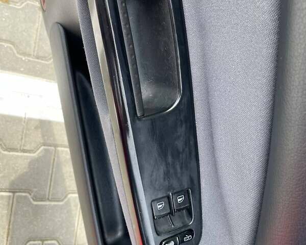 Червоний Шкода Октавія, об'ємом двигуна 1.6 л та пробігом 213 тис. км за 3950 $, фото 26 на Automoto.ua