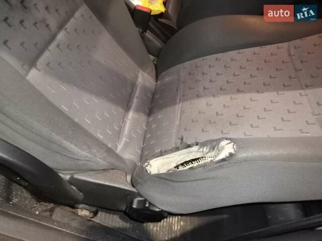 Красный Шкода Октавия, объемом двигателя 1.6 л и пробегом 316 тыс. км за 4100 $, фото 16 на Automoto.ua