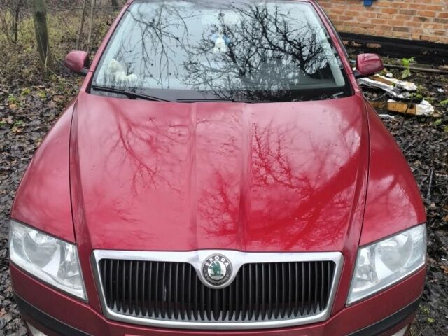 Красный Шкода Октавия, объемом двигателя 1.6 л и пробегом 245 тыс. км за 5800 $, фото 1 на Automoto.ua