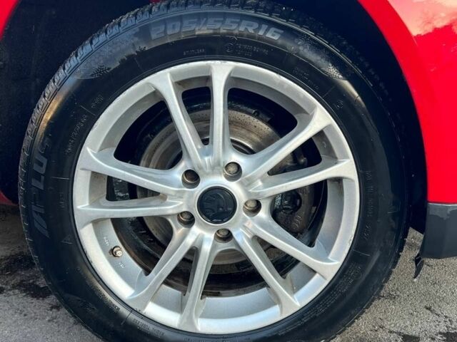 Красный Шкода Октавия, объемом двигателя 1.6 л и пробегом 192 тыс. км за 5900 $, фото 8 на Automoto.ua