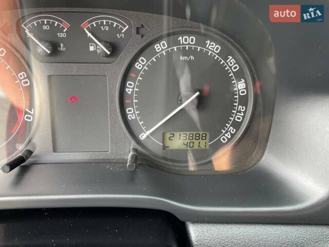 Червоний Шкода Октавія, об'ємом двигуна 1.6 л та пробігом 213 тис. км за 3950 $, фото 24 на Automoto.ua