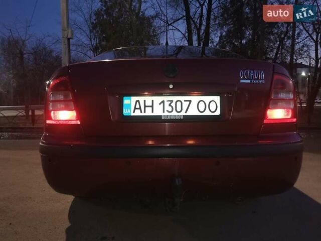 Красный Шкода Октавия, объемом двигателя 1.6 л и пробегом 316 тыс. км за 4100 $, фото 10 на Automoto.ua
