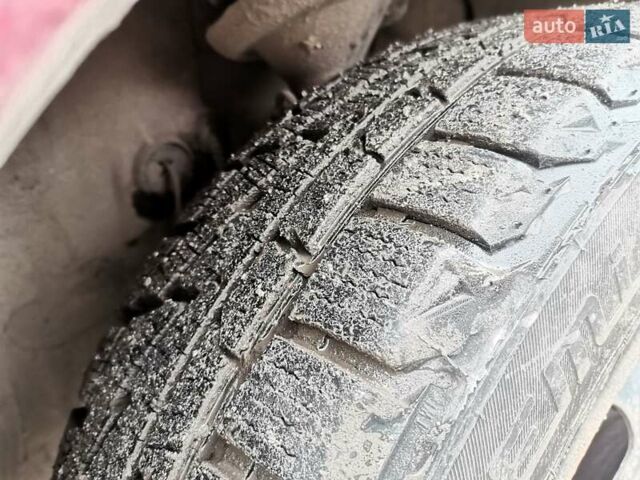 Красный Шкода Октавия, объемом двигателя 1.6 л и пробегом 316 тыс. км за 4100 $, фото 14 на Automoto.ua
