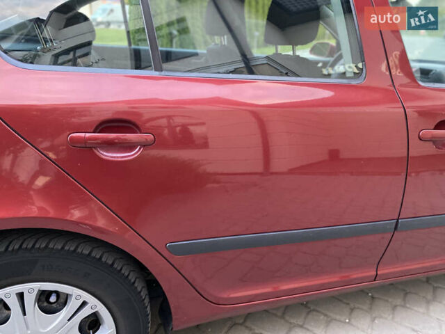 Шкода Октавия 2006 в Дунаевцах на Automoto.ua Красный Шкода Октавия, объемом двигателя 1.6 л и пробегом 243 тыс. км за 5850 $, фото 52 на Automoto.ua