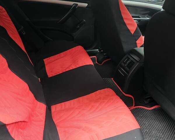 Красный Шкода Октавия, объемом двигателя 1.9 л и пробегом 140 тыс. км за 6000 $, фото 2 на Automoto.ua