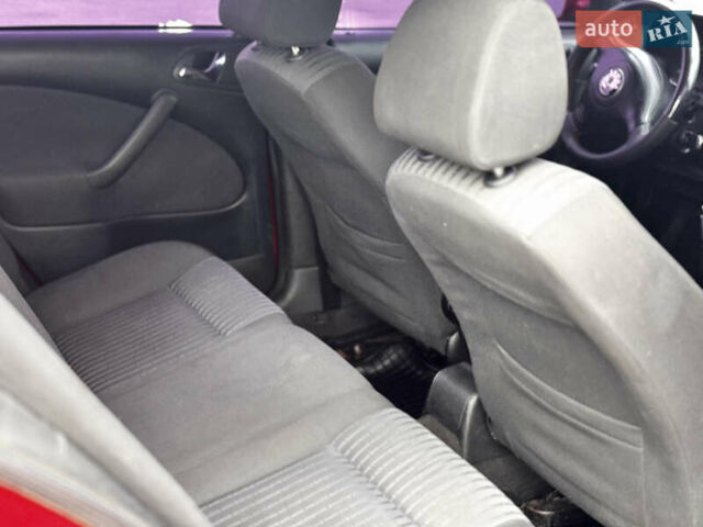 Шкода Октавия 2006 в Харькове на Automoto.ua Красный Шкода Октавия, объемом двигателя 1.78 л и пробегом 216 тыс. км за 4900 $, фото 9 на Automoto.ua