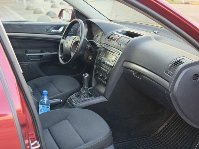 Красный Шкода Октавия, объемом двигателя 2 л и пробегом 100 тыс. км за 2950 $, фото 12 на Automoto.ua