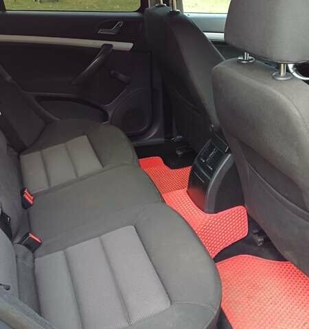 Червоний Шкода Октавія, об'ємом двигуна 1.6 л та пробігом 216 тис. км за 5800 $, фото 7 на Automoto.ua