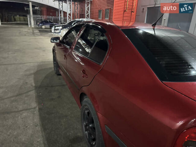 Червоний Шкода Октавія, об'ємом двигуна 1.6 л та пробігом 219 тис. км за 5600 $, фото 4 на Automoto.ua
