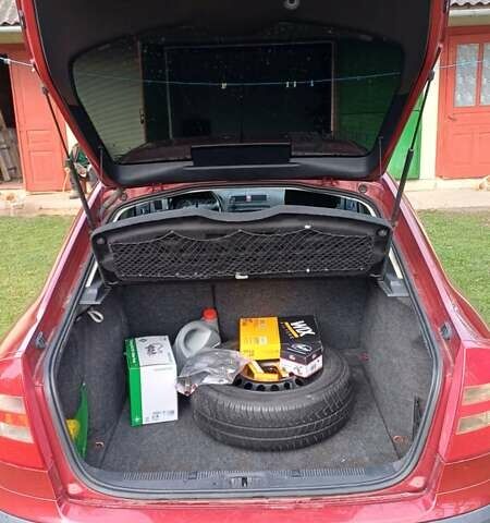 Красный Шкода Октавия, объемом двигателя 1.6 л и пробегом 216 тыс. км за 5800 $, фото 8 на Automoto.ua