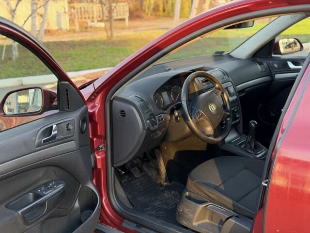 Красный Шкода Октавия, объемом двигателя 2 л и пробегом 100 тыс. км за 2950 $, фото 4 на Automoto.ua
