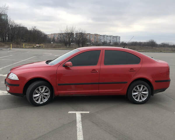 Червоний Шкода Октавія, об'ємом двигуна 1.6 л та пробігом 230 тис. км за 5200 $, фото 1 на Automoto.ua