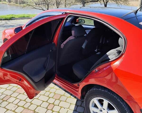 Красный Шкода Октавия, объемом двигателя 1.78 л и пробегом 163 тыс. км за 4999 $, фото 16 на Automoto.ua