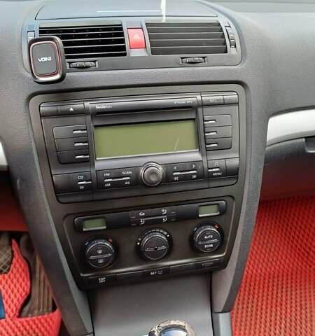 Червоний Шкода Октавія, об'ємом двигуна 1.6 л та пробігом 216 тис. км за 5800 $, фото 9 на Automoto.ua