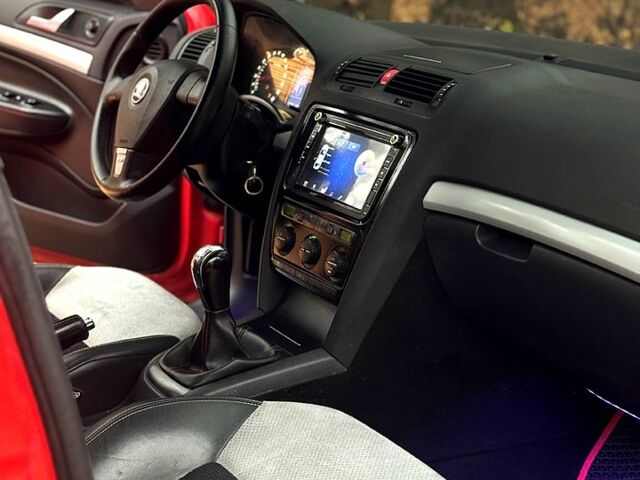 Красный Шкода Октавия, объемом двигателя 2 л и пробегом 270 тыс. км за 8999 $, фото 7 на Automoto.ua