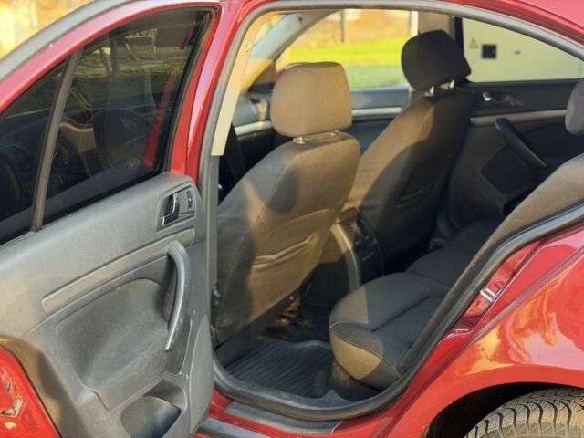 Красный Шкода Октавия, объемом двигателя 2 л и пробегом 100 тыс. км за 2950 $, фото 18 на Automoto.ua