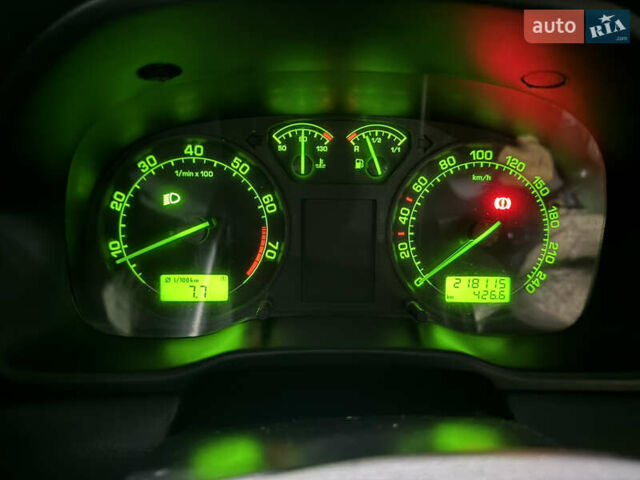 Червоний Шкода Октавія, об'ємом двигуна 1.6 л та пробігом 219 тис. км за 5600 $, фото 5 на Automoto.ua