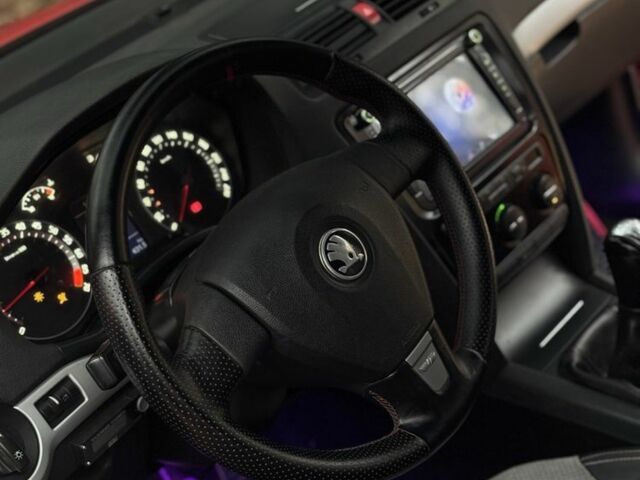 Красный Шкода Октавия, объемом двигателя 2 л и пробегом 270 тыс. км за 9700 $, фото 7 на Automoto.ua