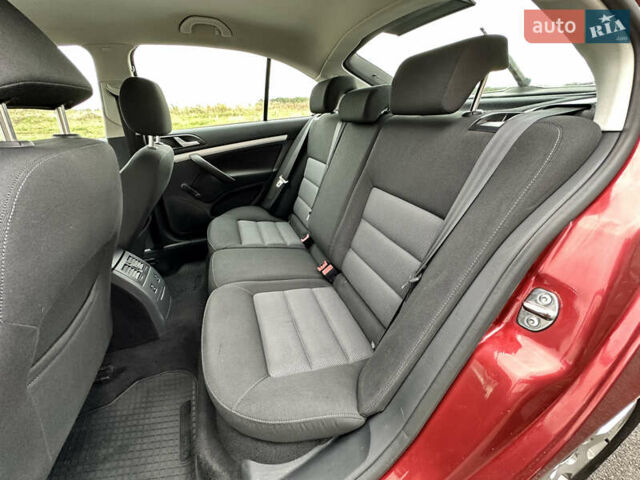 Червоний Шкода Октавія, об'ємом двигуна 1.6 л та пробігом 211 тис. км за 7999 $, фото 60 на Automoto.ua