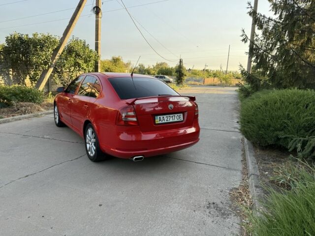 Червоний Шкода Октавія, об'ємом двигуна 2 л та пробігом 170 тис. км за 6500 $, фото 2 на Automoto.ua