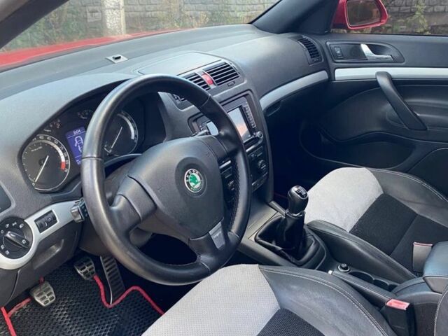 Красный Шкода Октавия, объемом двигателя 2 л и пробегом 171 тыс. км за 7500 $, фото 3 на Automoto.ua