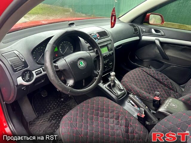 Червоний Шкода Октавія, об'ємом двигуна 1.6 л та пробігом 205 тис. км за 5300 $, фото 6 на Automoto.ua