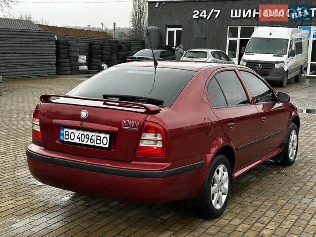 Красный Шкода Октавия, объемом двигателя 1.6 л и пробегом 225 тыс. км за 4750 $, фото 6 на Automoto.ua