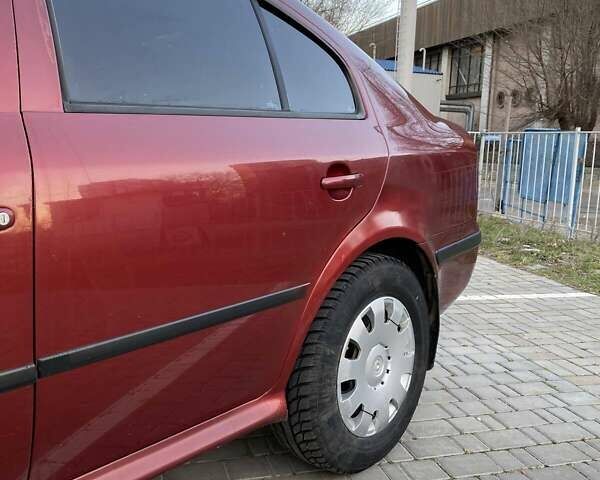 Красный Шкода Октавия, объемом двигателя 1.6 л и пробегом 222 тыс. км за 5250 $, фото 3 на Automoto.ua