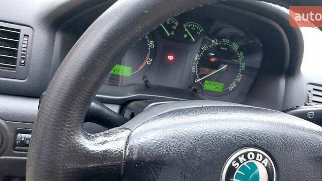 Червоний Шкода Октавія, об'ємом двигуна 1.6 л та пробігом 263 тис. км за 6000 $, фото 10 на Automoto.ua