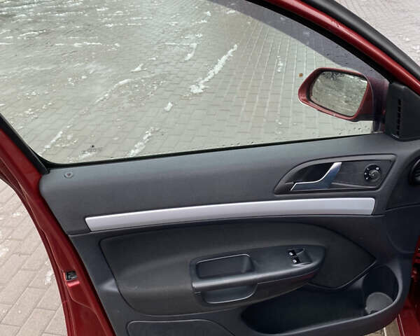 Красный Шкода Октавия, объемом двигателя 1.6 л и пробегом 199 тыс. км за 6500 $, фото 24 на Automoto.ua