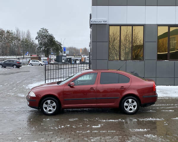 Красный Шкода Октавия, объемом двигателя 1.6 л и пробегом 199 тыс. км за 6500 $, фото 1 на Automoto.ua