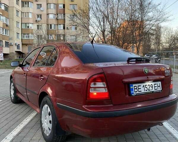 Красный Шкода Октавия, объемом двигателя 1.6 л и пробегом 222 тыс. км за 5250 $, фото 4 на Automoto.ua