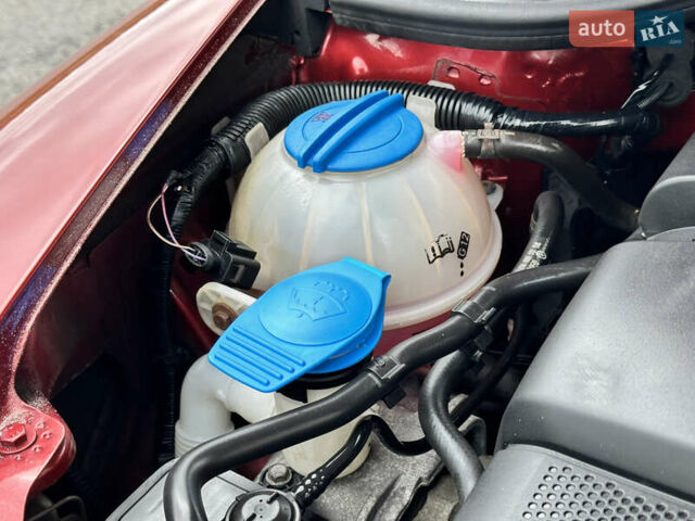 Червоний Шкода Октавія, об'ємом двигуна 1.6 л та пробігом 211 тис. км за 7999 $, фото 76 на Automoto.ua